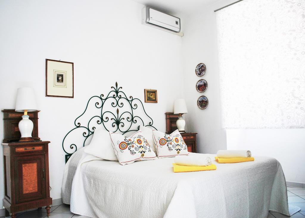 B&B Piazza Fratti Civitavecchia Szoba fotó